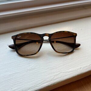 Women's Ray-Ban Sunglasses